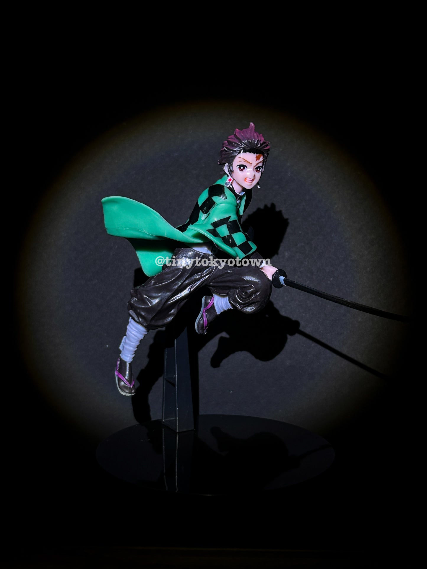 Demon Slayer - Tanjiro mid-air Strike Action Figure