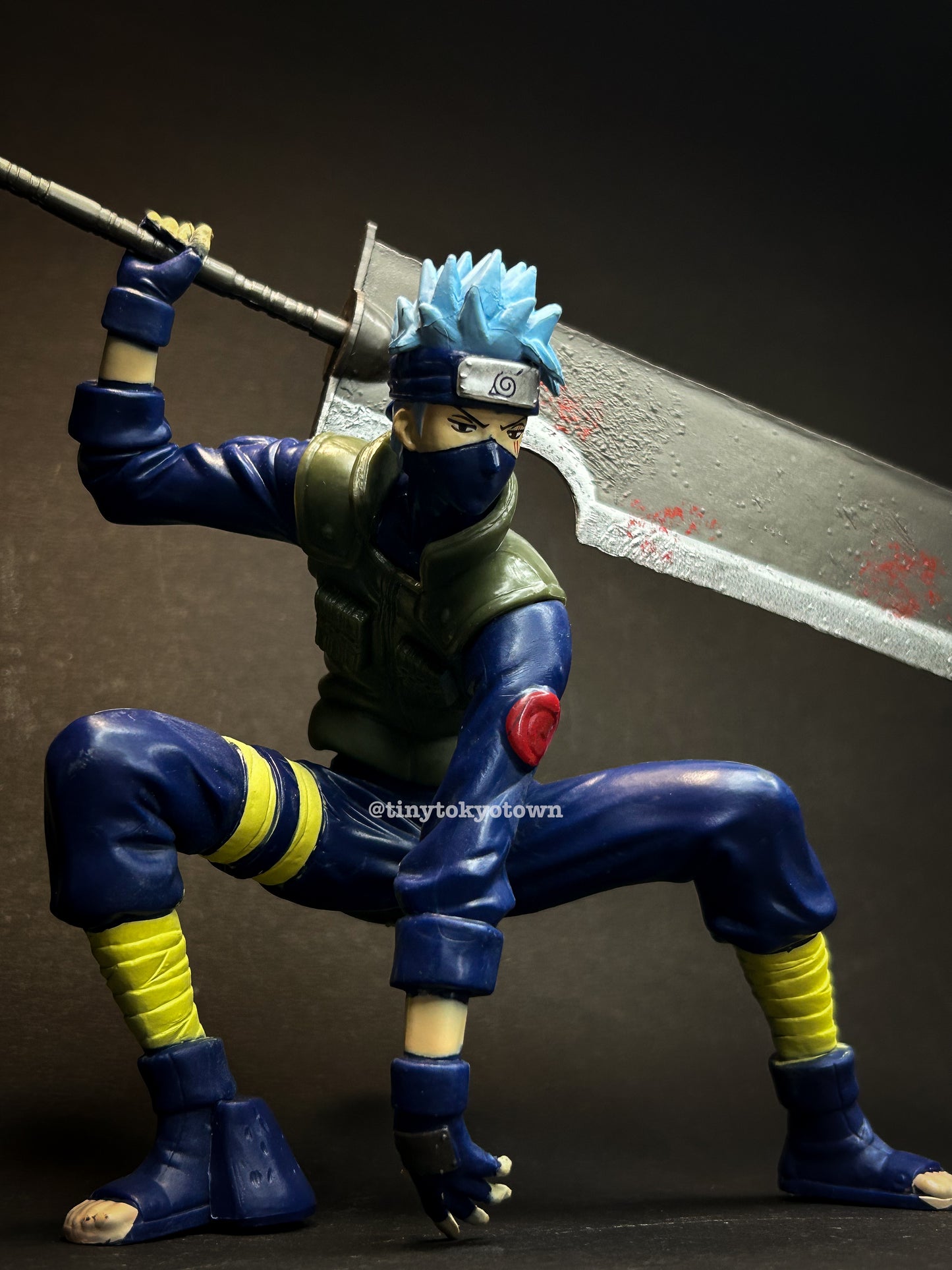 Kakashi wielding the Executioner’s Blade Action Figure