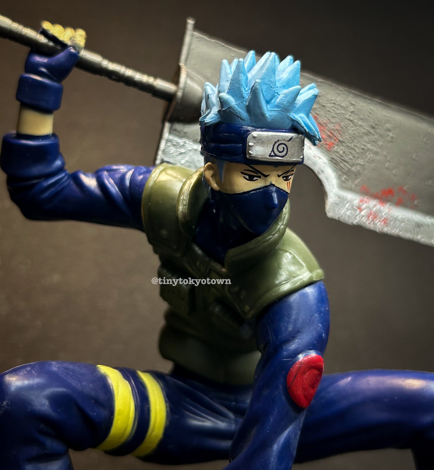 Kakashi wielding the Executioner’s Blade Action Figure