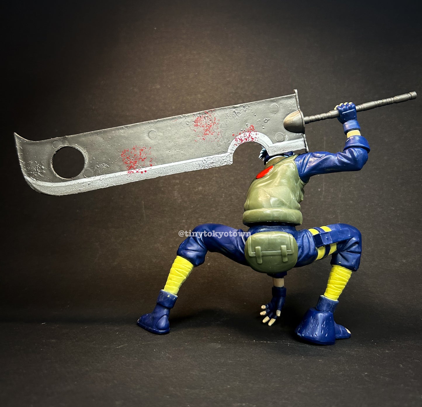 Kakashi wielding the Executioner’s Blade Action Figure