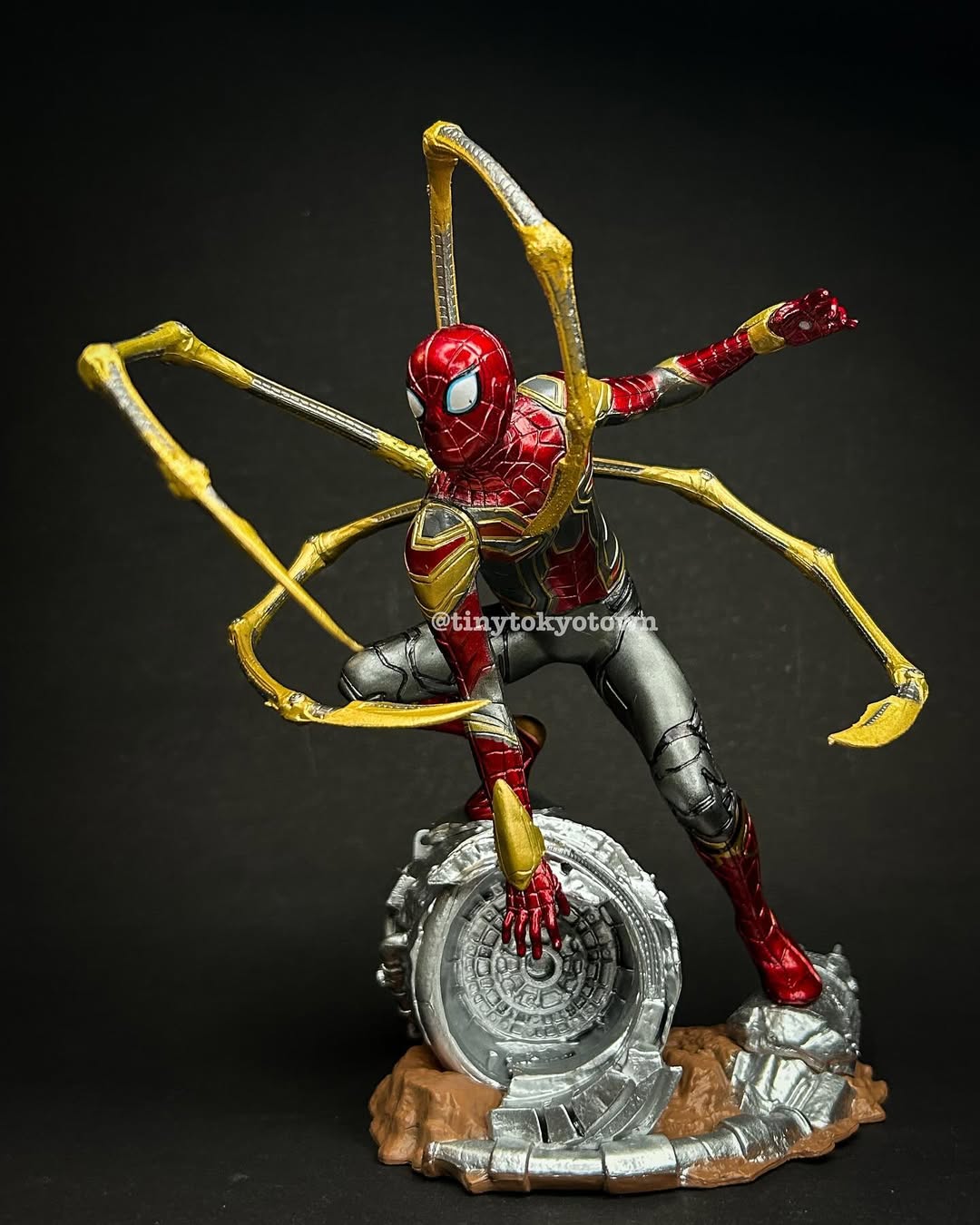 Marvel - Iron Spider Premium Action Figure