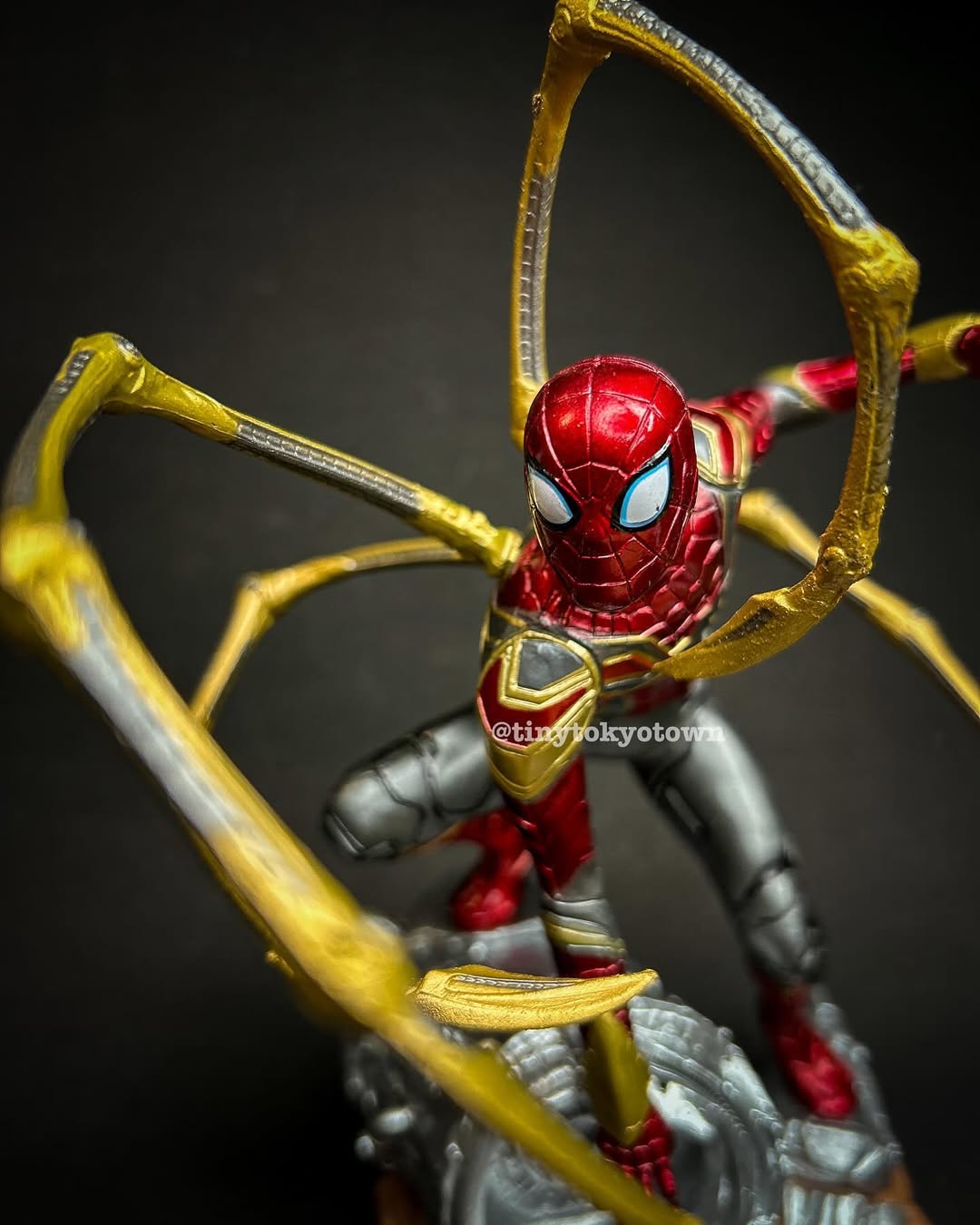 Marvel - Iron Spider Premium Action Figure