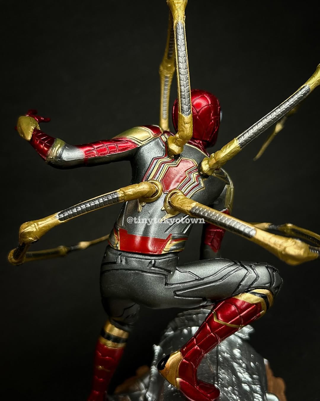 Marvel - Iron Spider Premium Action Figure