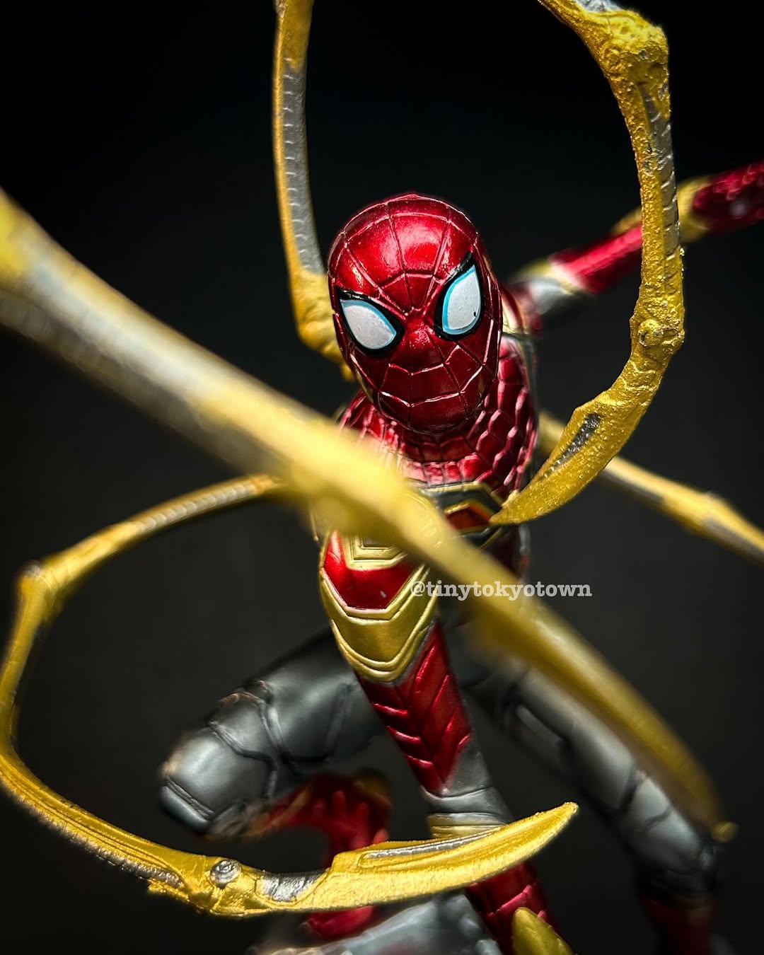 Marvel - Iron Spider Premium Action Figure